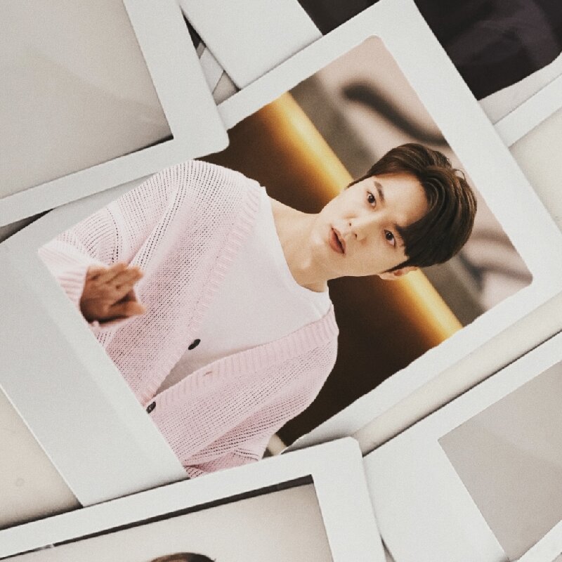 30/50PC Korean Idol Lee Minho  - Korean Lifestyle Magazine review and price